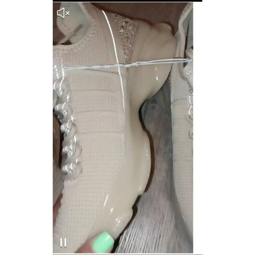 Ladies Nude Super cute Trendy Sneakers Blush Color sz 8.5